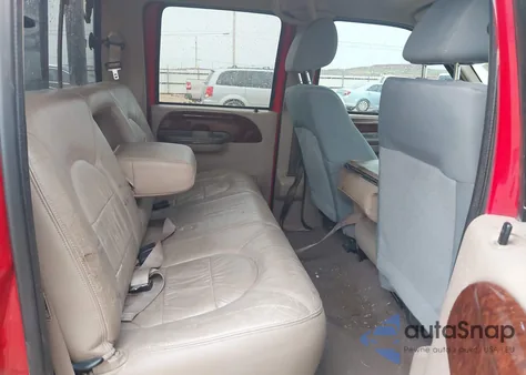 2000 Ford F-250 Lariat/Xl/Xlt from USA, damaged, VIN 1FTNW21F3YEA94456